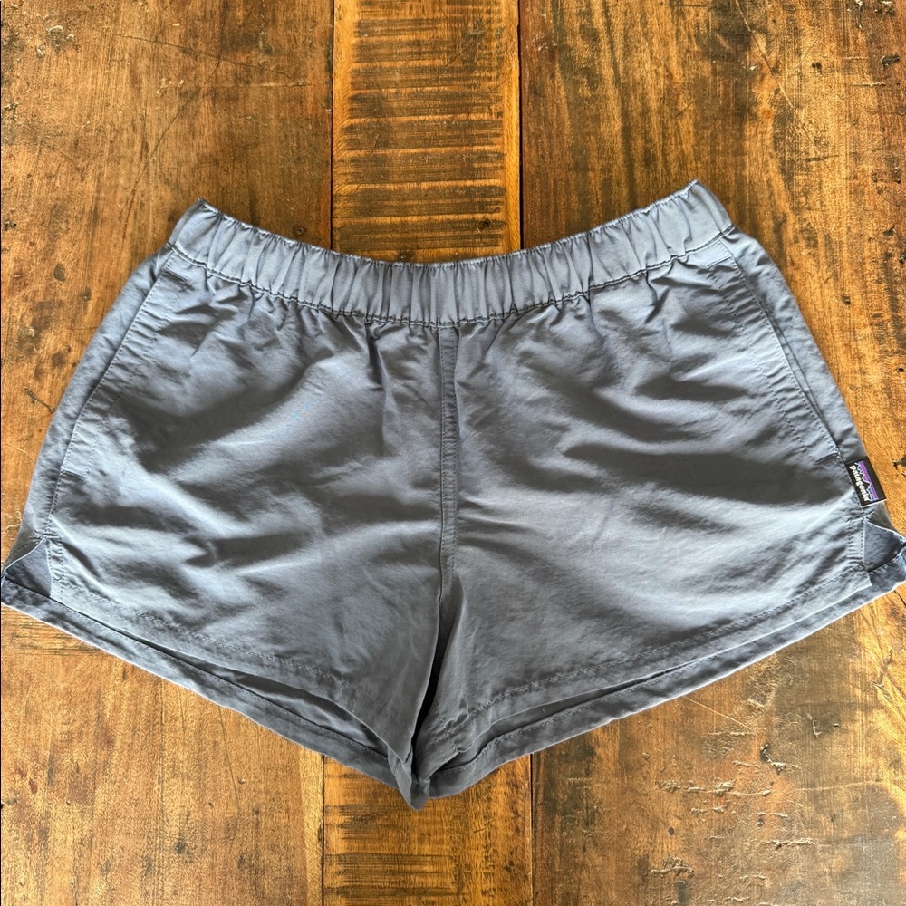 Patagonia Barely Baggies in size XS